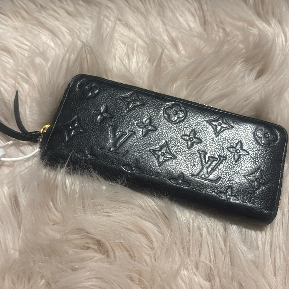 Authentic Black Empriente LV Clemence Wallet